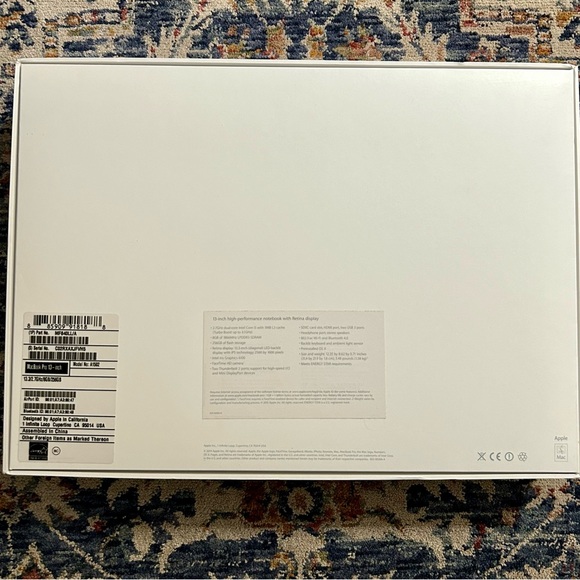 MAC BOOK PRO EMPTY BOX ONLY - Picture 2 of 10